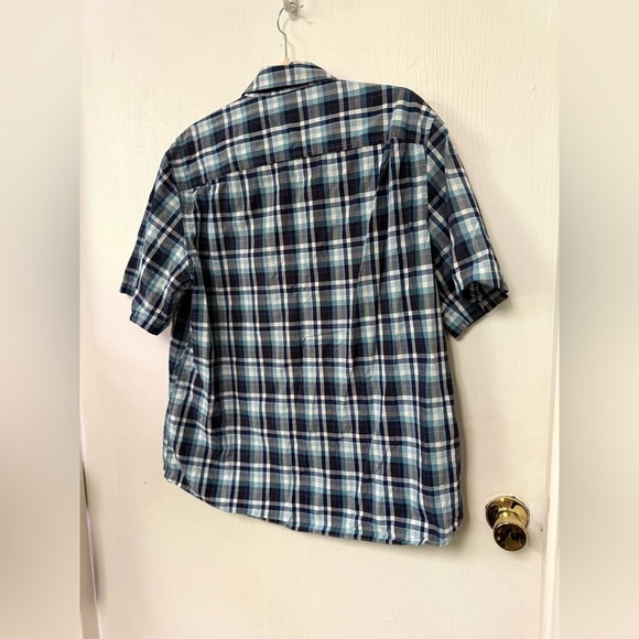 Claiborne Blue and White Casual Button Down Shirt - Picture 3 of 4